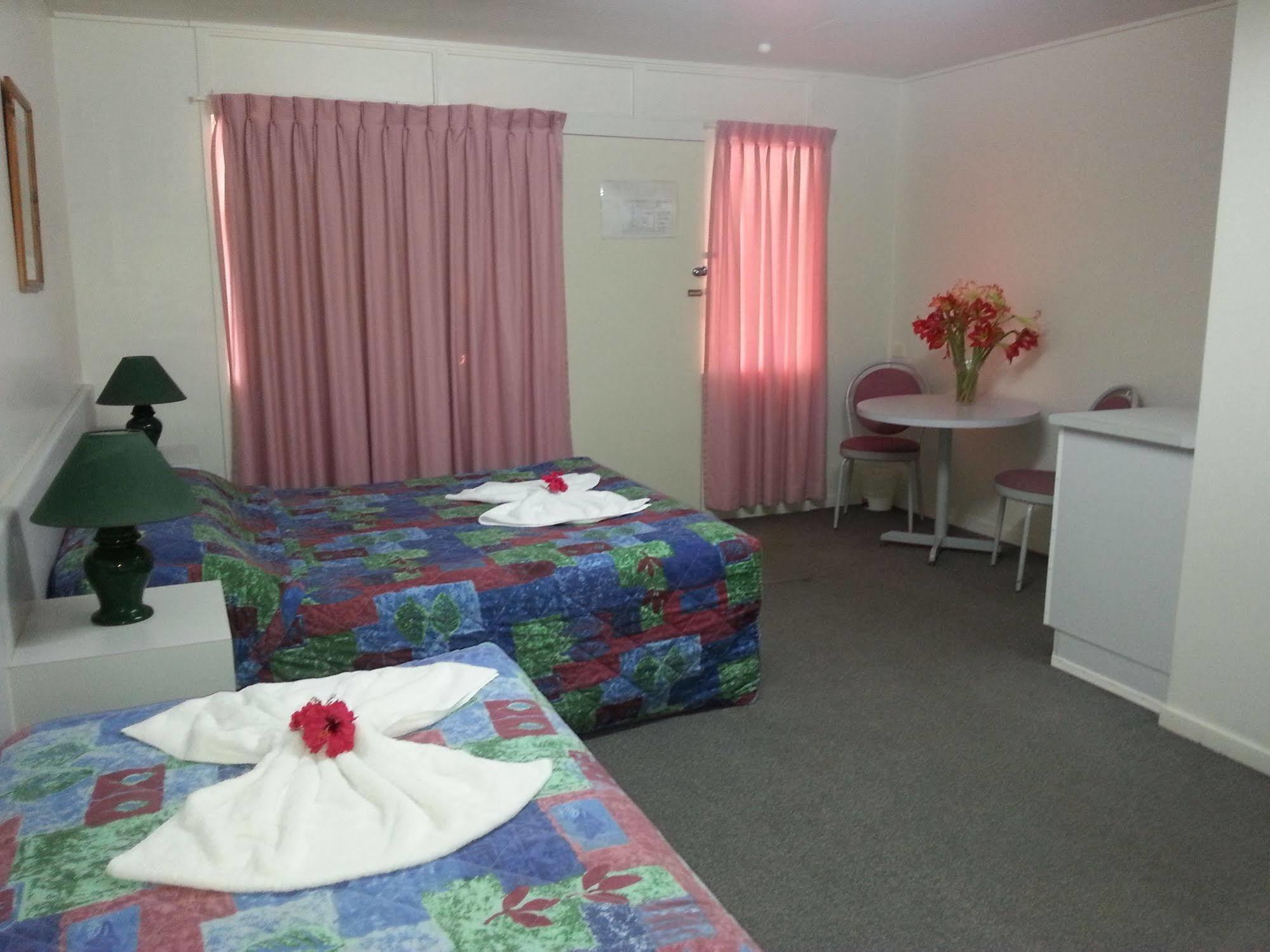 Golden Fountain Motel روكهامبتون المظهر الخارجي الصورة