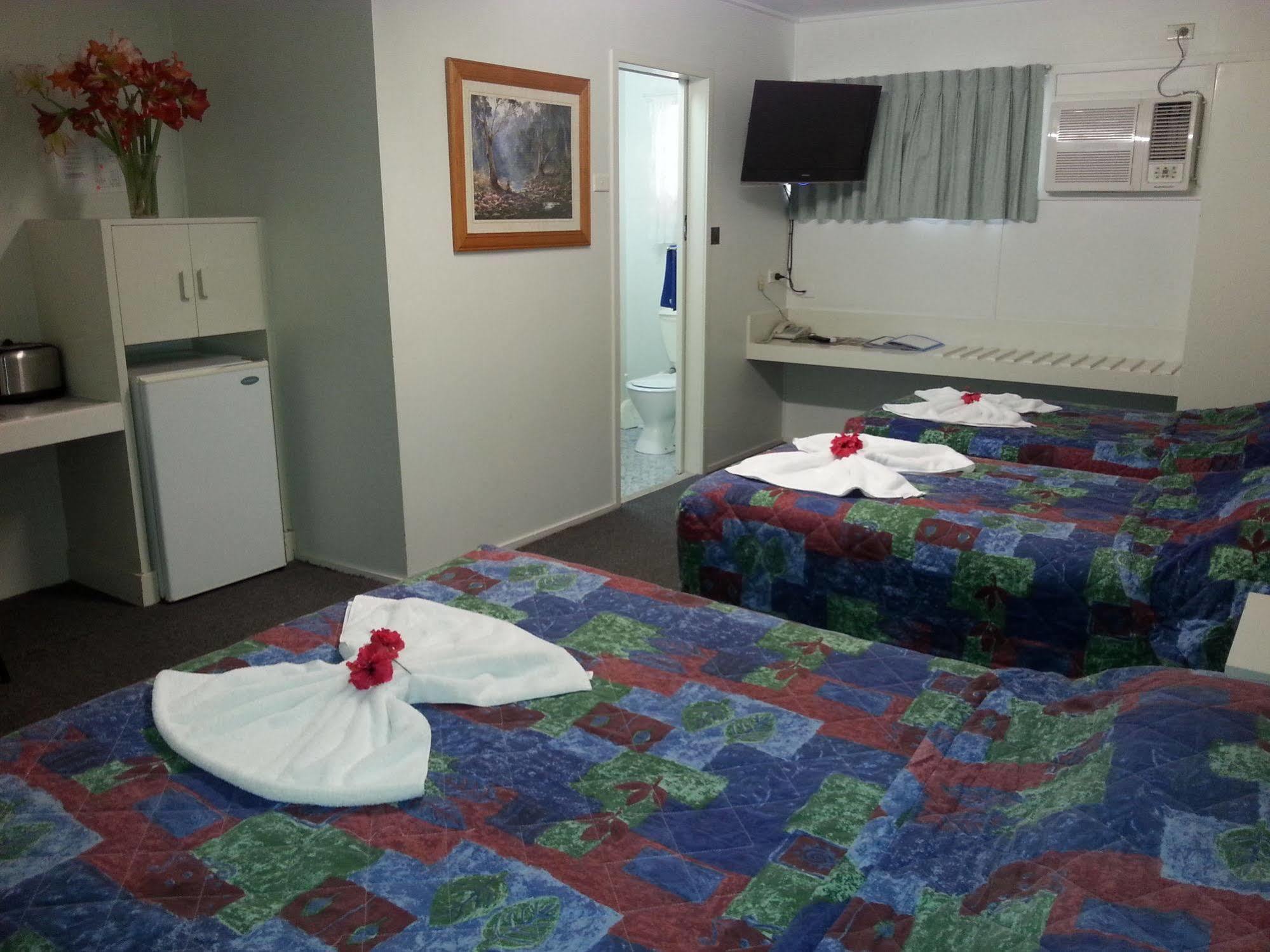 Golden Fountain Motel روكهامبتون المظهر الخارجي الصورة