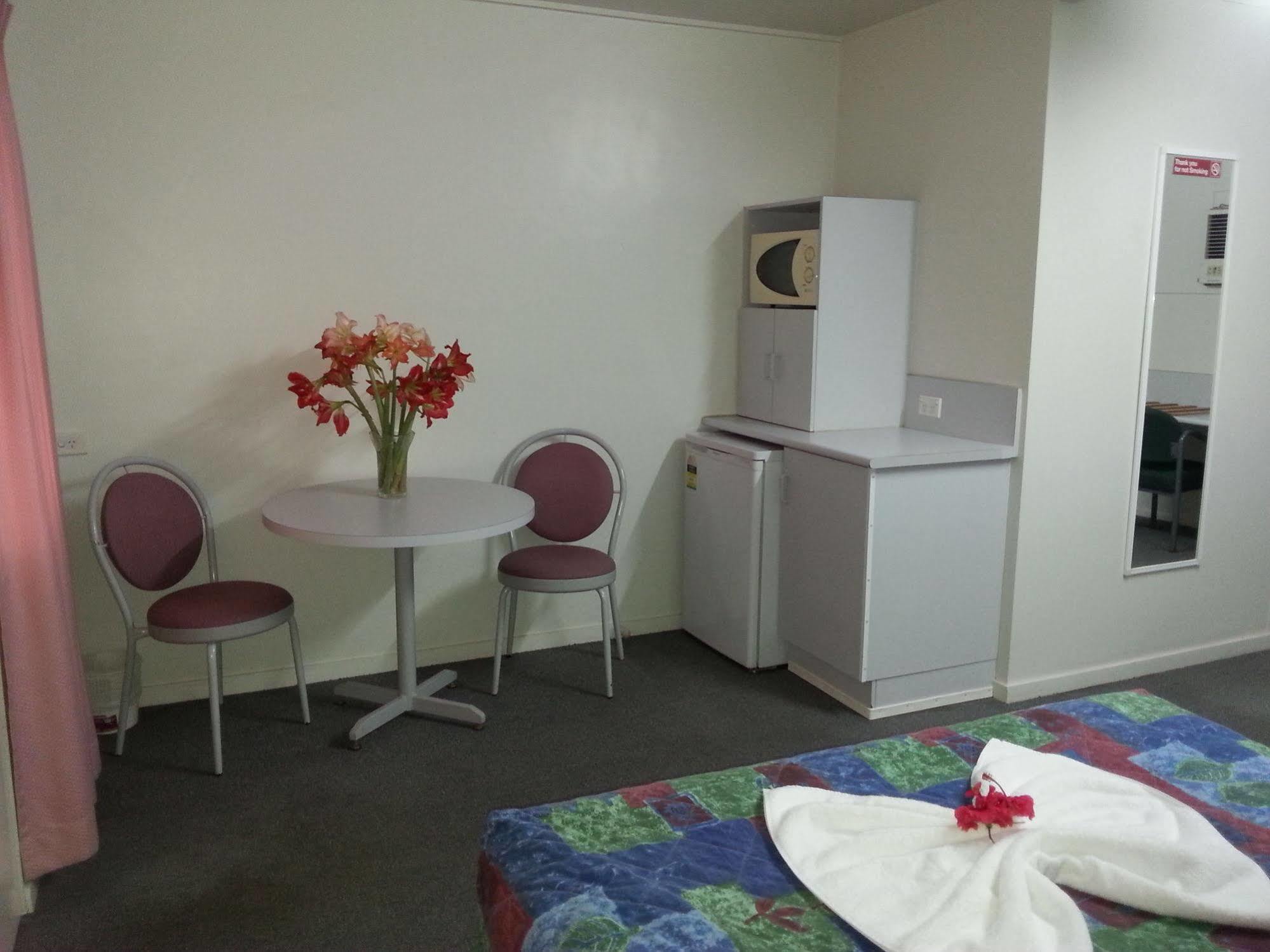 Golden Fountain Motel روكهامبتون المظهر الخارجي الصورة