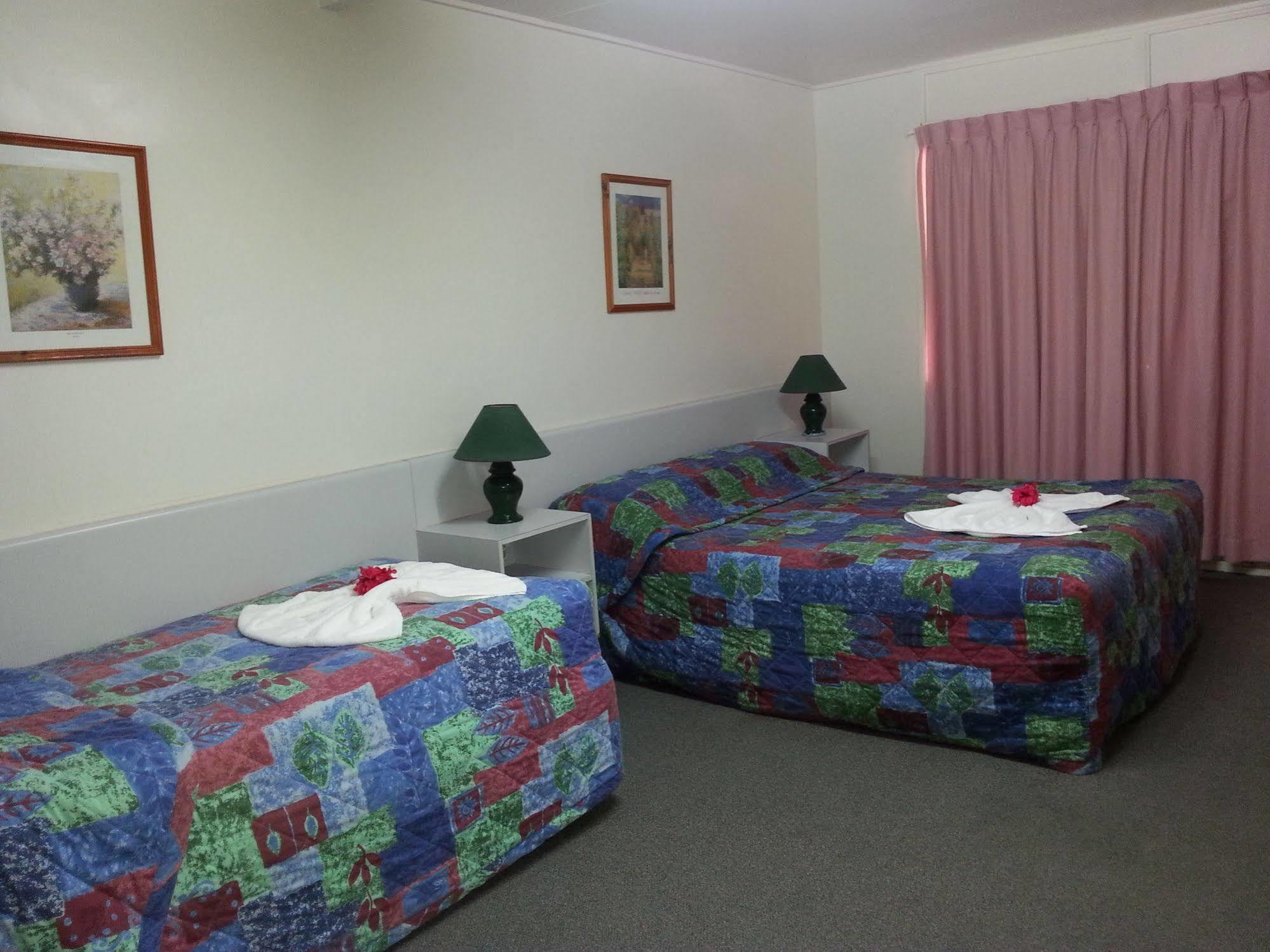 Golden Fountain Motel روكهامبتون المظهر الخارجي الصورة